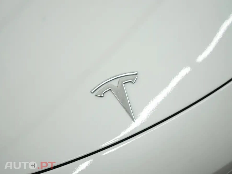 Tesla Model 3 Standard Range Plus RWD