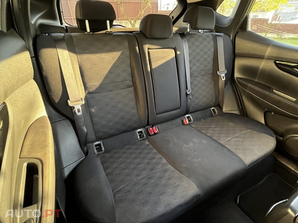 Nissan Qashqai 1.5 dCi N-Connecta 18 RS+PS
