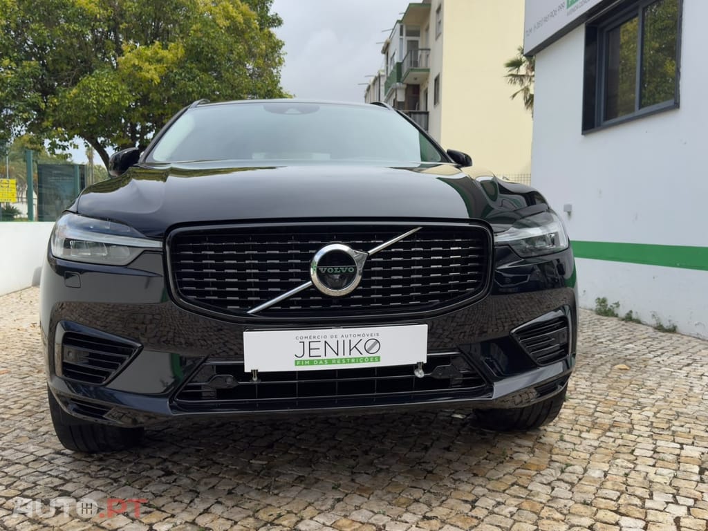 Volvo XC60 2.0 T6 PHEV R-Design AWD