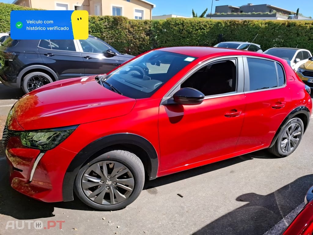 Peugeot E-208 50 kWh Style
