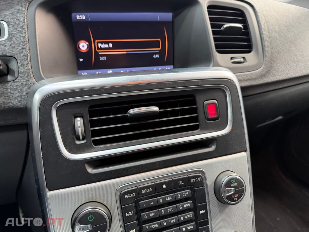 Volvo V60 1.6d  R-design