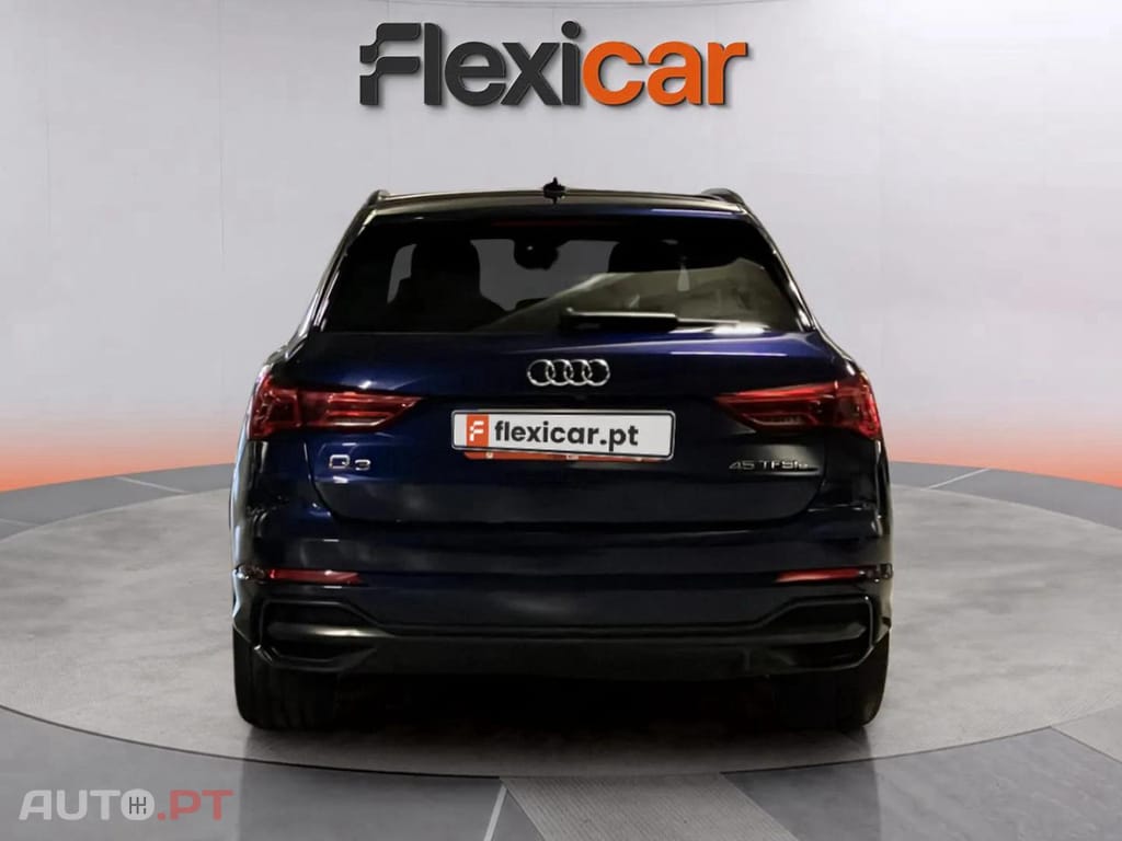 Audi Q3 45 TFSIe S line S tronic