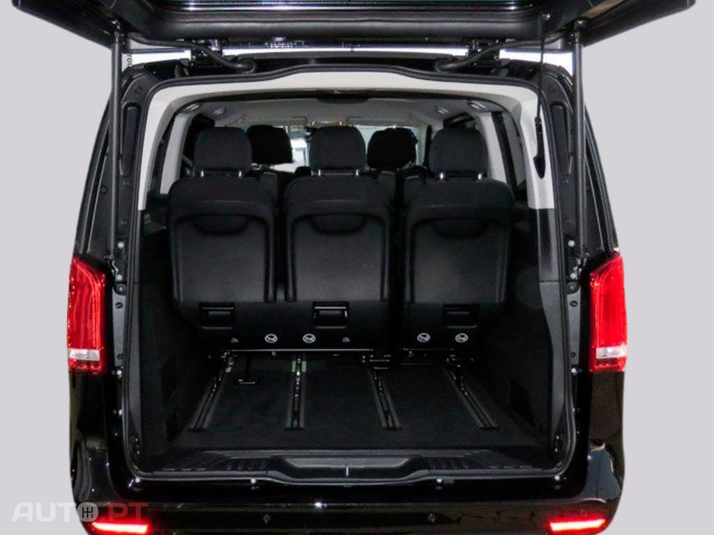 Mercedes-Benz EQV 300 extralong I.V.A DEDUTÍVEL 