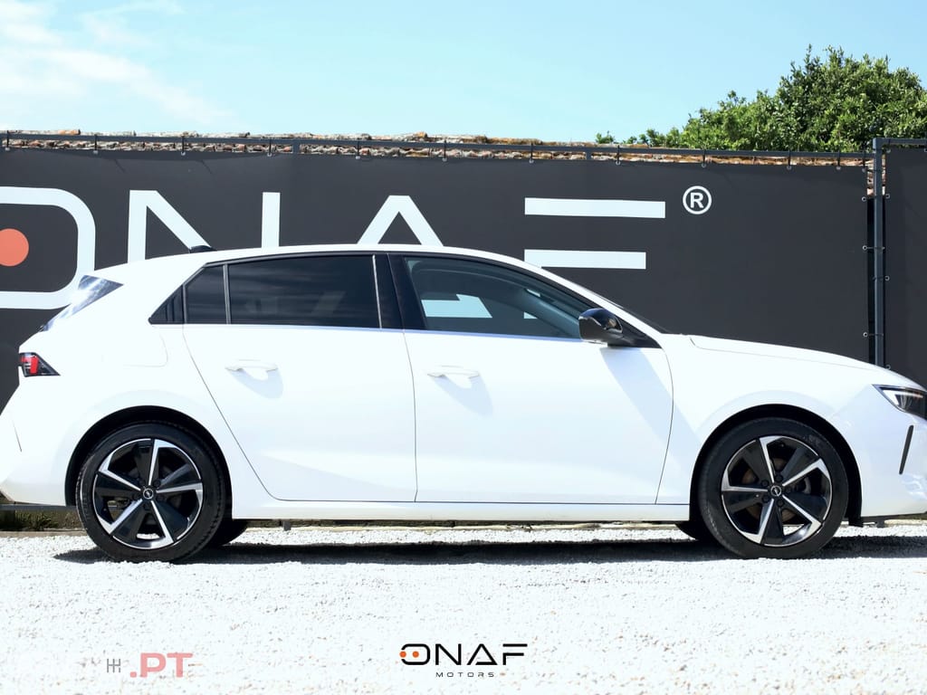 Opel Astra 1.2 T-Elegance 130Cv