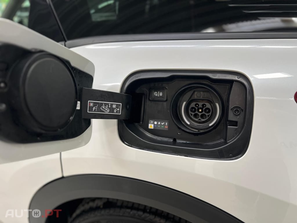 Citroen C5 X 1.6 Hybrid Shine Pack e-EAT8