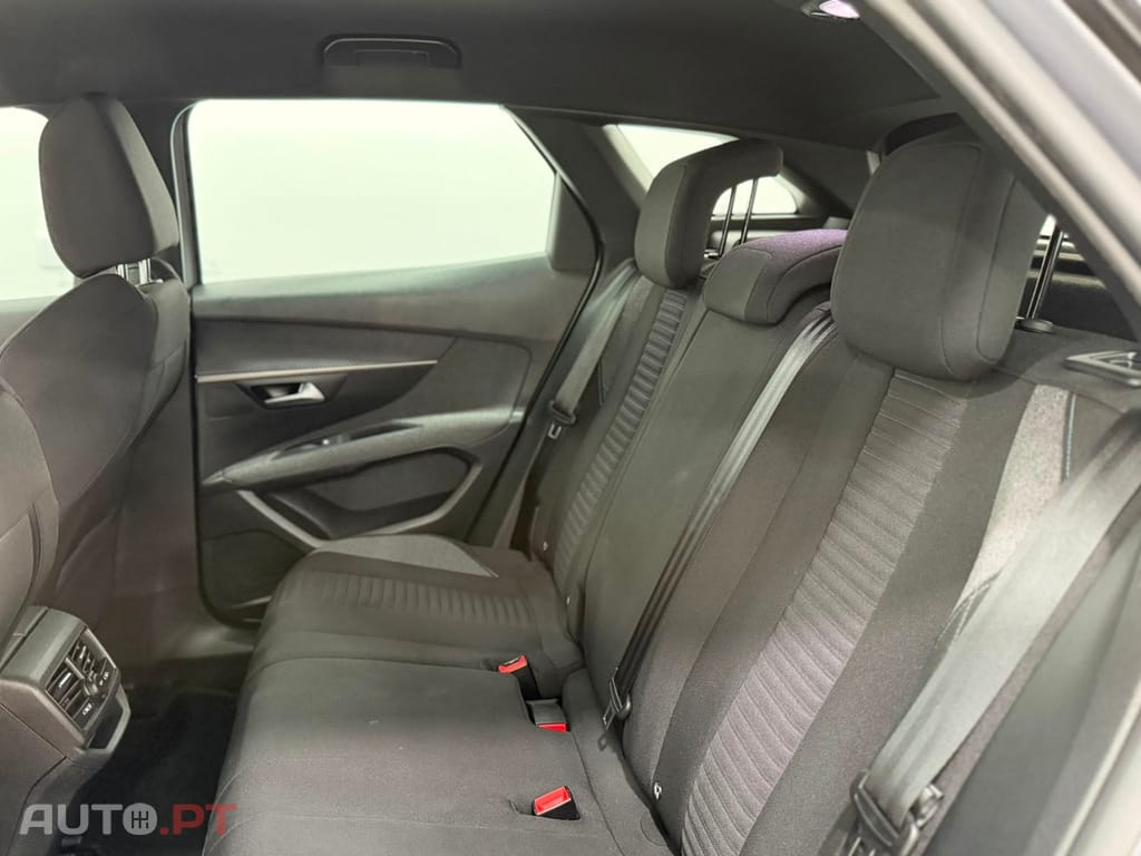Peugeot 3008 1.5 BlueHDi Active Pack EAT8
