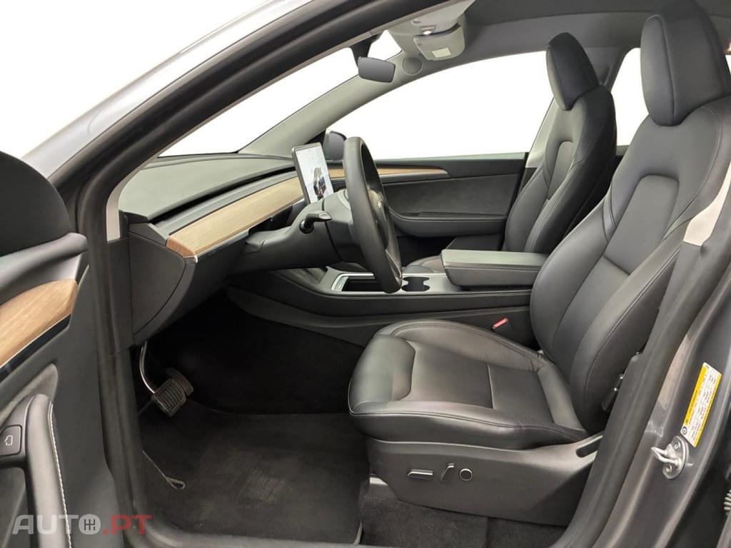 Tesla Model Y Long Range Dual Motor AWD