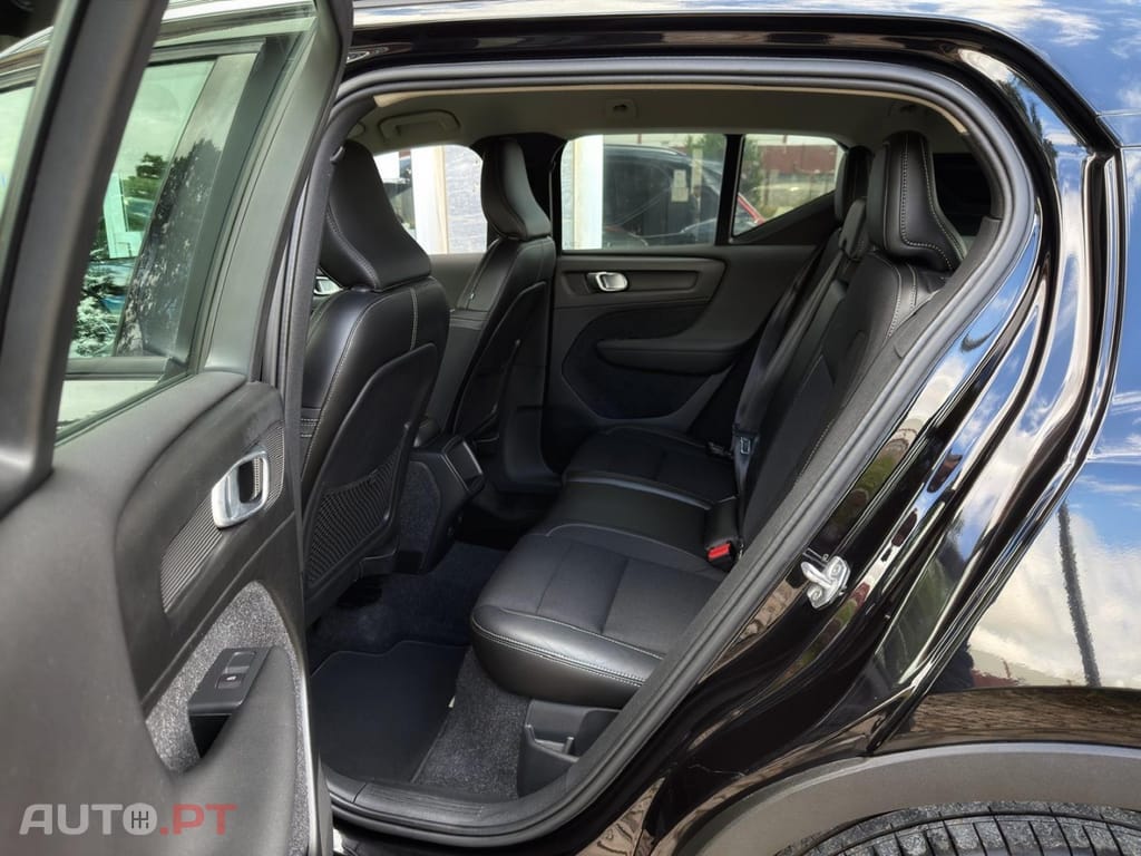 Volvo XC40 2.0 D3 Momentum Plus