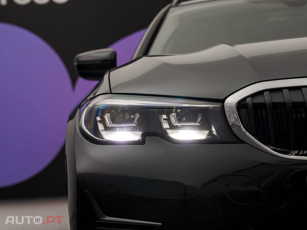 BMW 330 e Touring Line Sport Auto