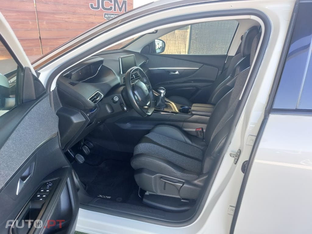 Peugeot 3008 1.5 BlueHDi Allure