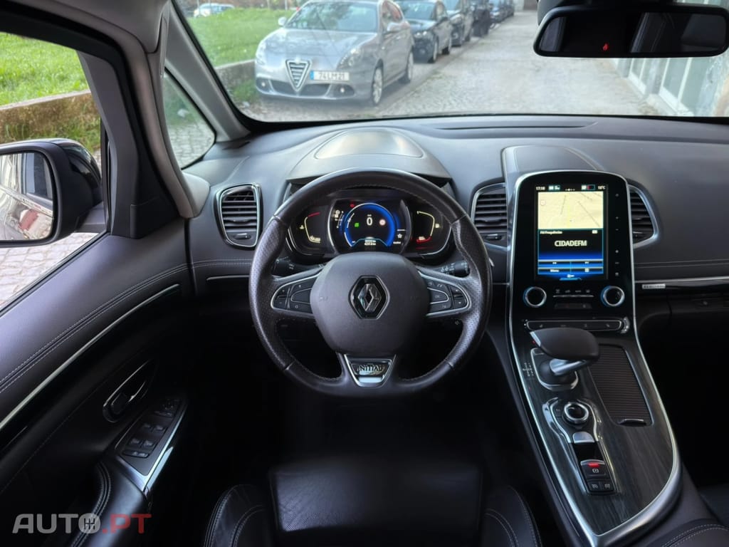 Renault Espace 1.6 dCi Initiale Paris EDC