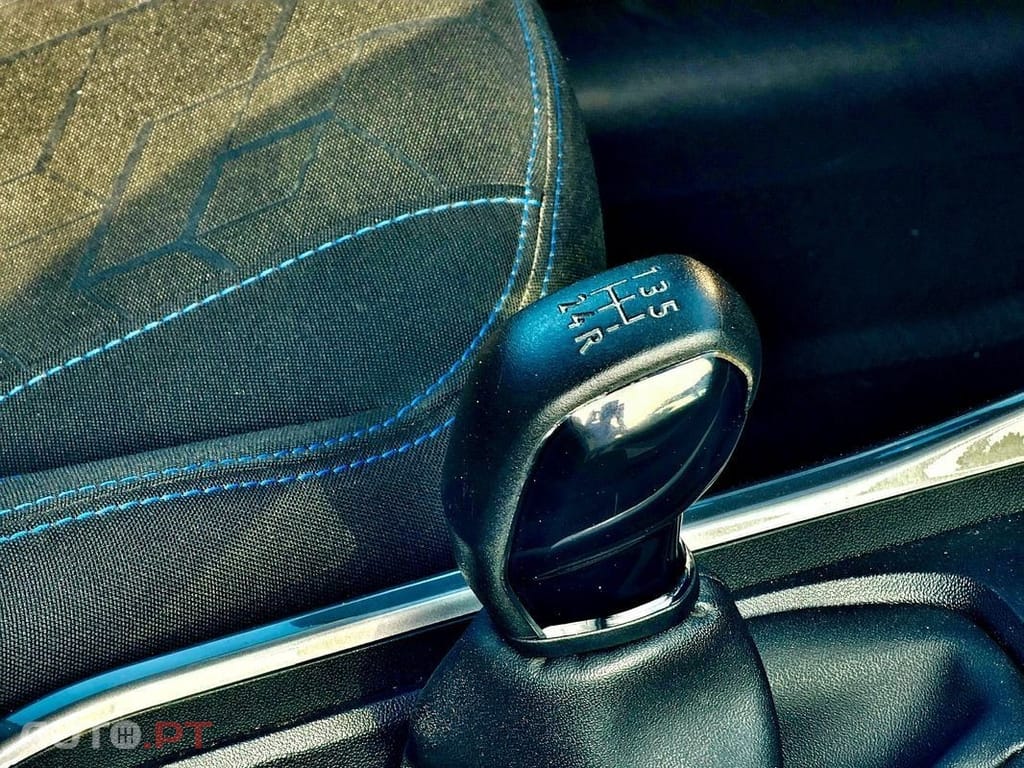 Peugeot 2008 1.2 PureTech Allure