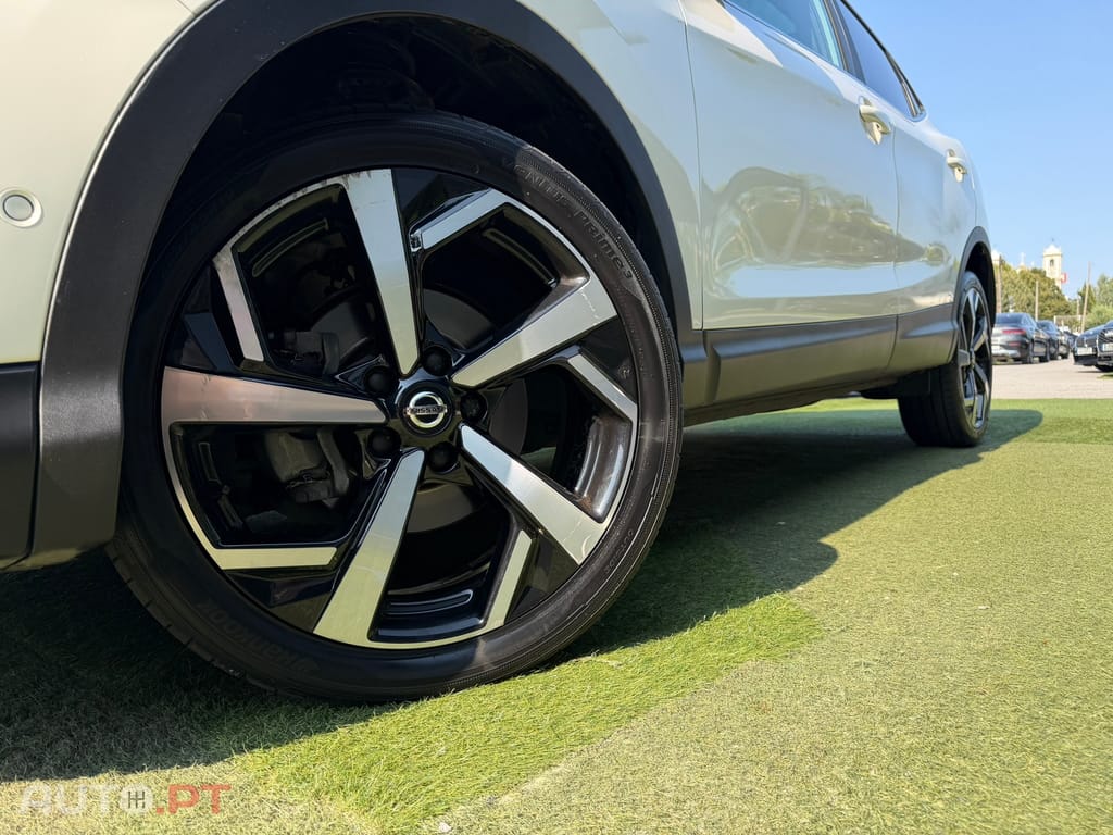 Nissan Qashqai 1.6 dCi Tekna Premium Pele Preta Xtronic