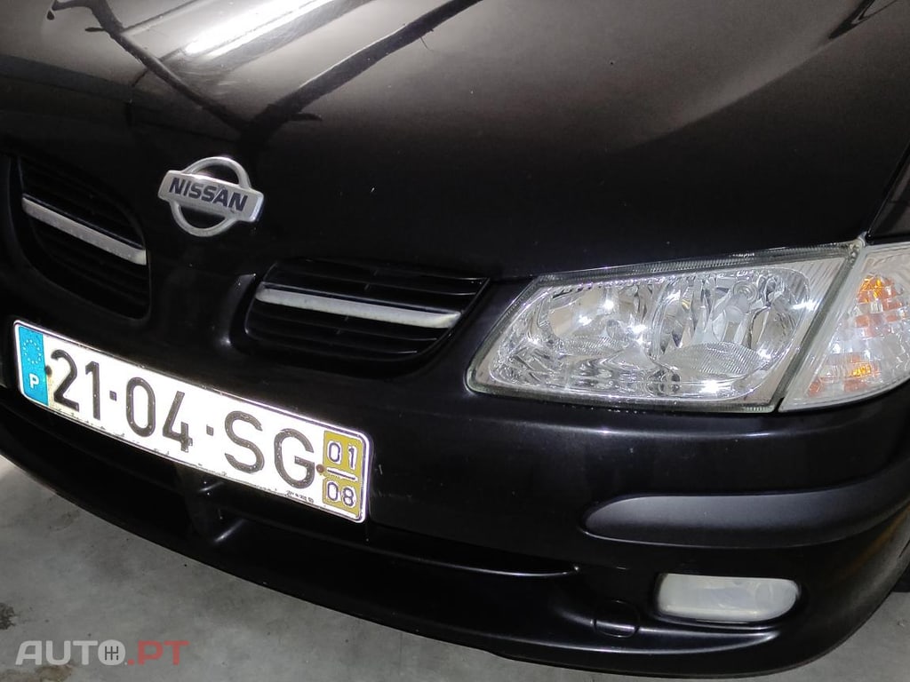 Nissan Almera Hatchback 1.5 Luxury (90cv)