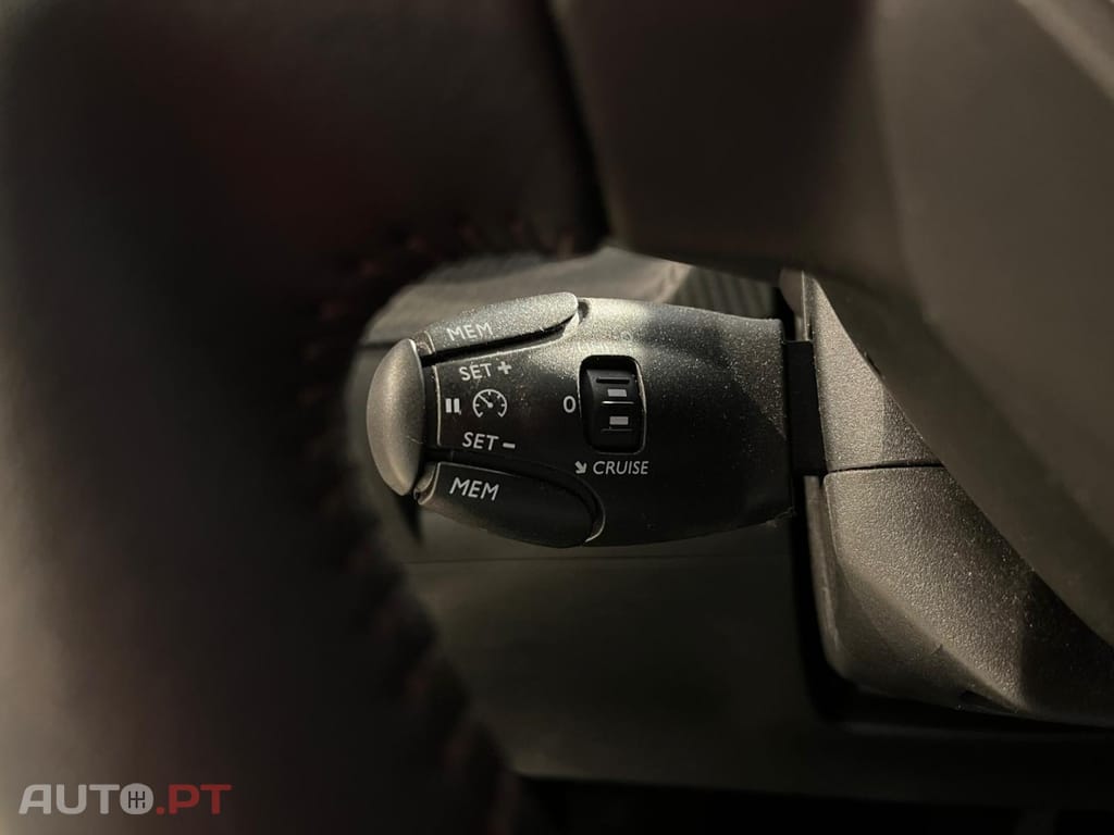 Peugeot E-208 50 kWh Allure Pack