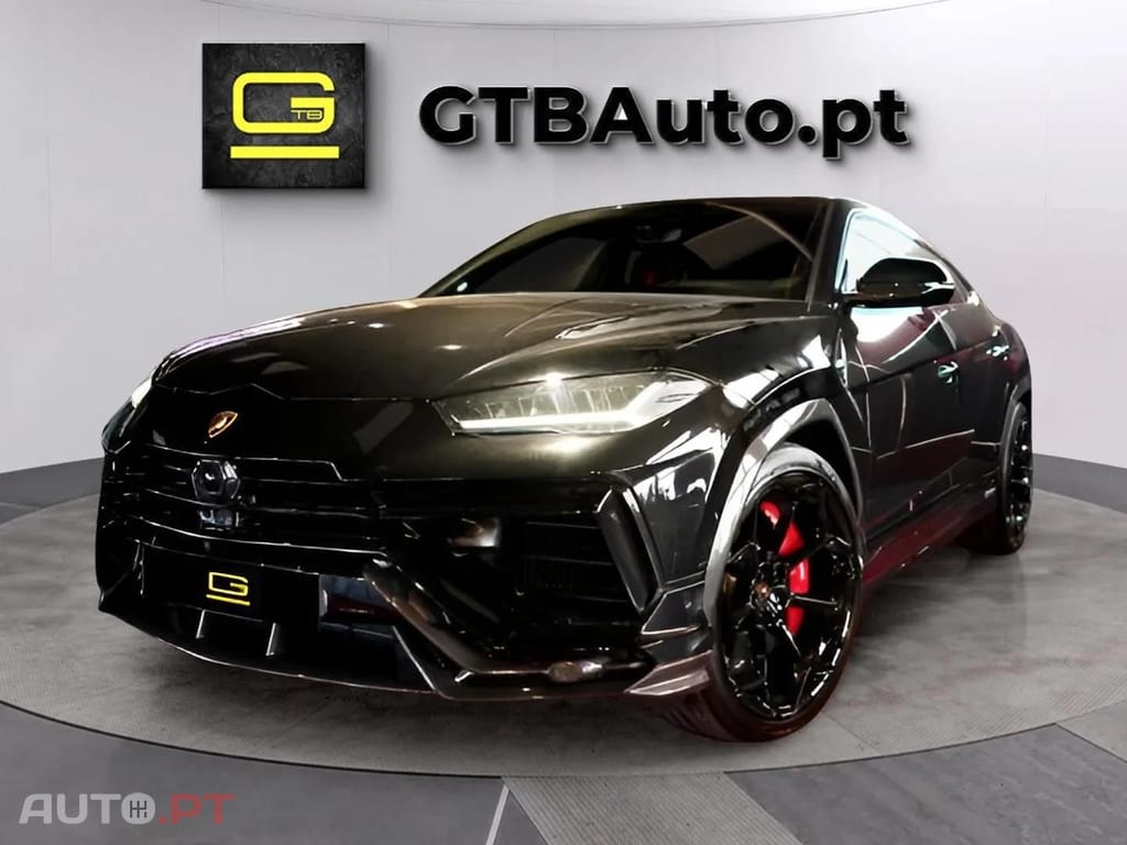 Lamborghini Urus Performante AKRAPOVIC Full Carbon