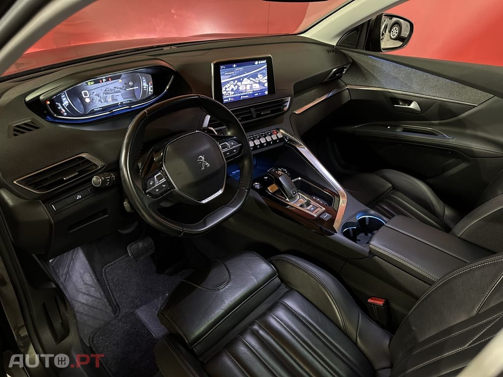 Peugeot 5008 1.2 PureTech Allure Pack EAT8