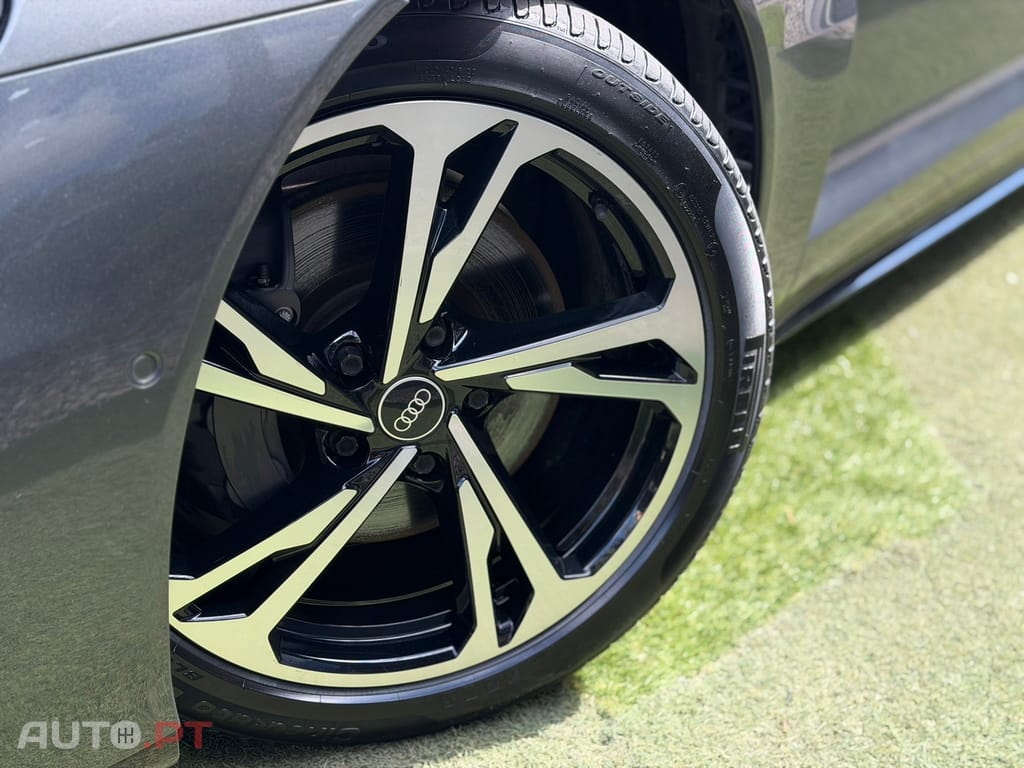 Audi E-Tron GT quattro