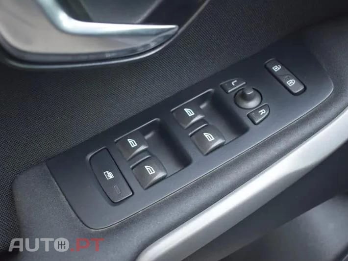 Volvo V40 2.0 D2 Momentum
