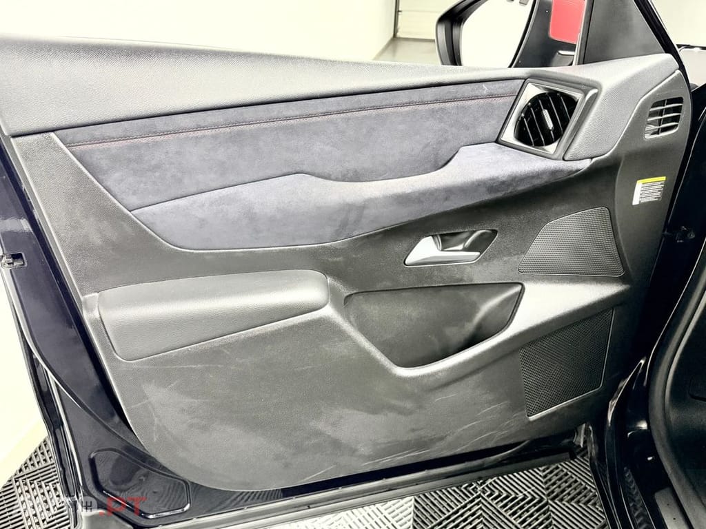 DS DS3 Crossback E-TENSE PERFORMANCE LINE