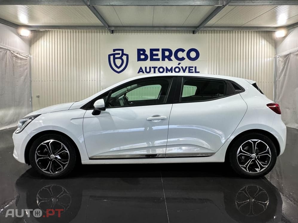 Renault Clio 1.6 E-Tech Intens