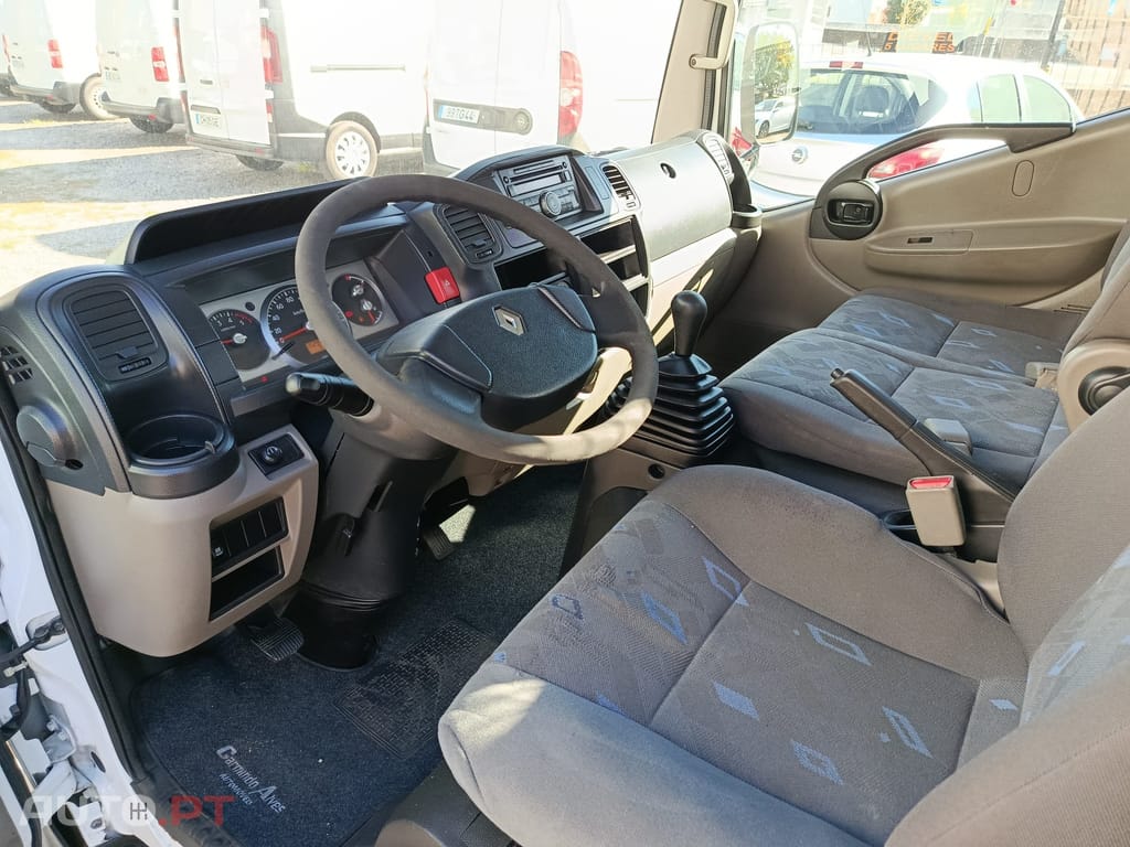 Nissan Cabstar 2.5 DCI 130cv Basculante