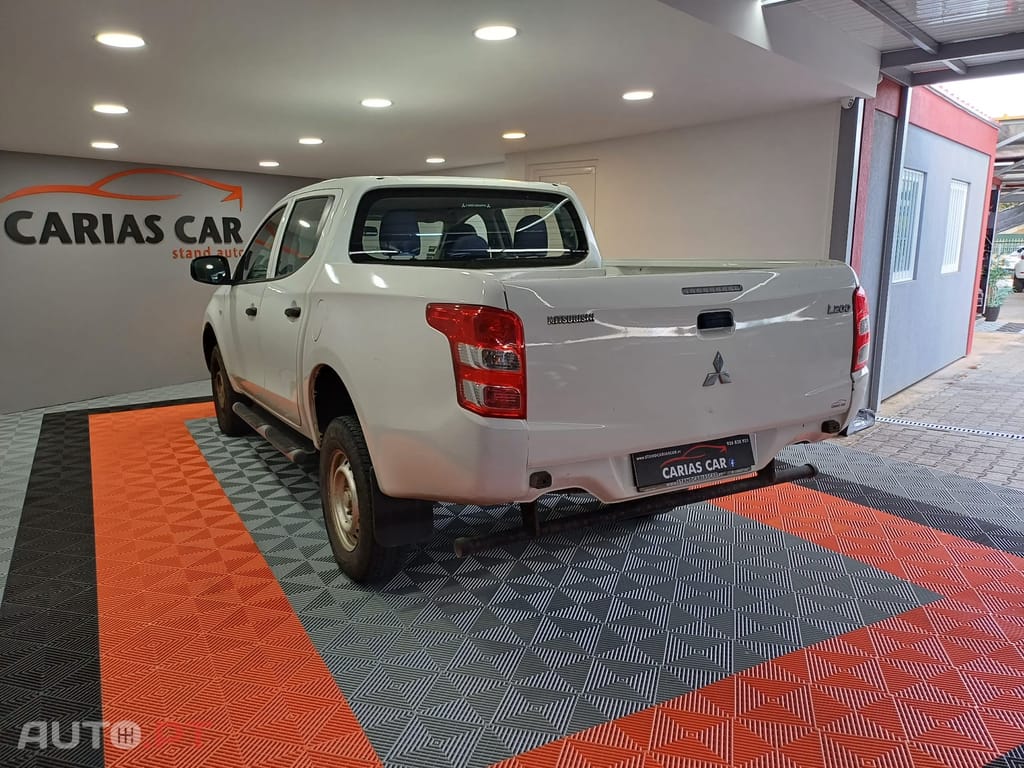 Mitsubishi L200 4X2