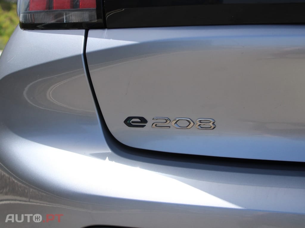 Peugeot E-208 50 kWh Allure