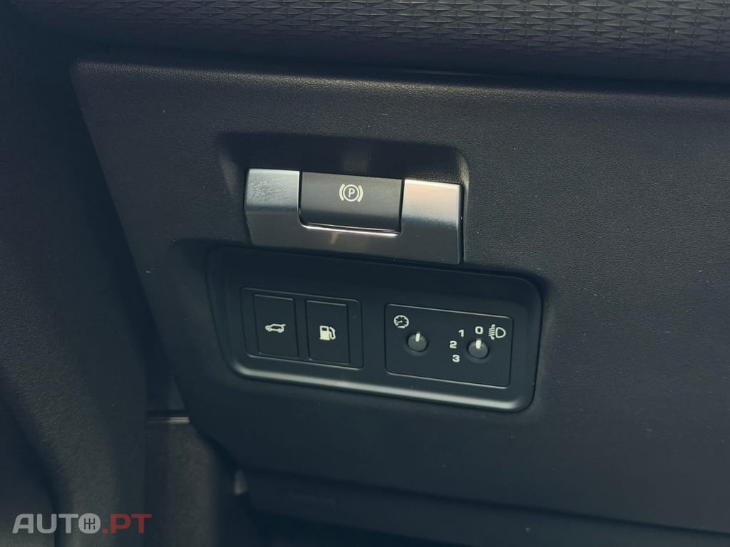 Land Rover Evoque 1.5 P300e AWD R-Dynamic S Auto