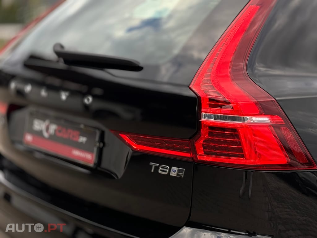 Volvo XC60 2.0 T8 PHEV R-Design Expression AWD