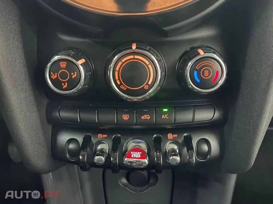 MINI One D - GPS/BLACK DETAILS