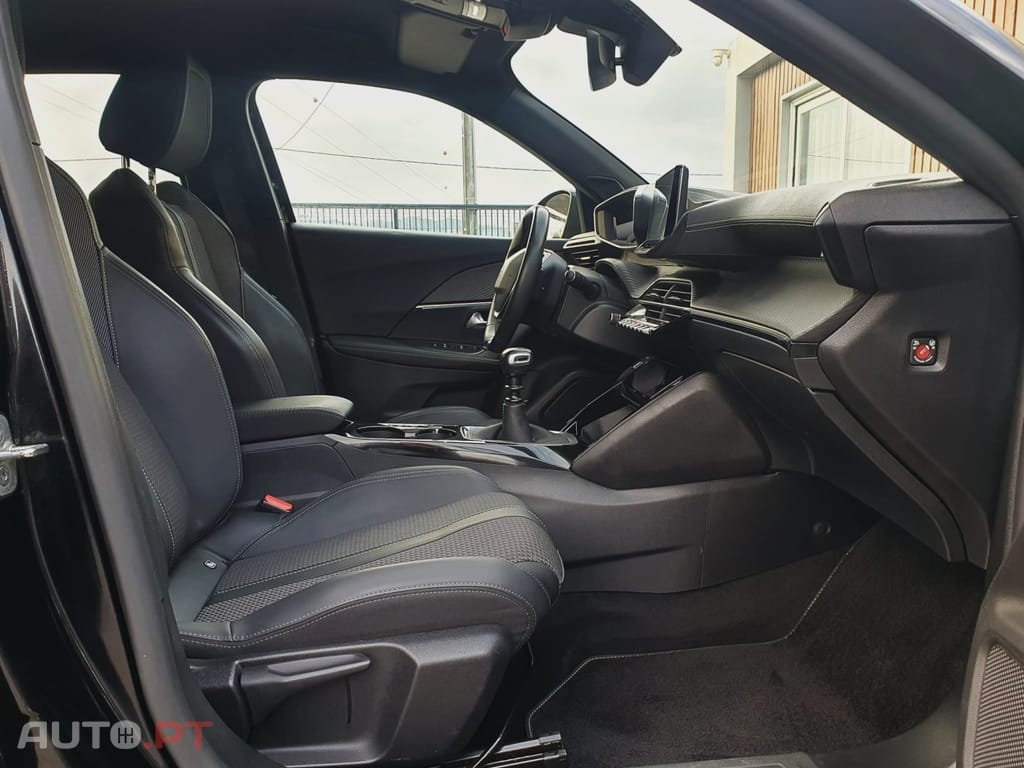 Peugeot 2008 1.2 PureTech GT