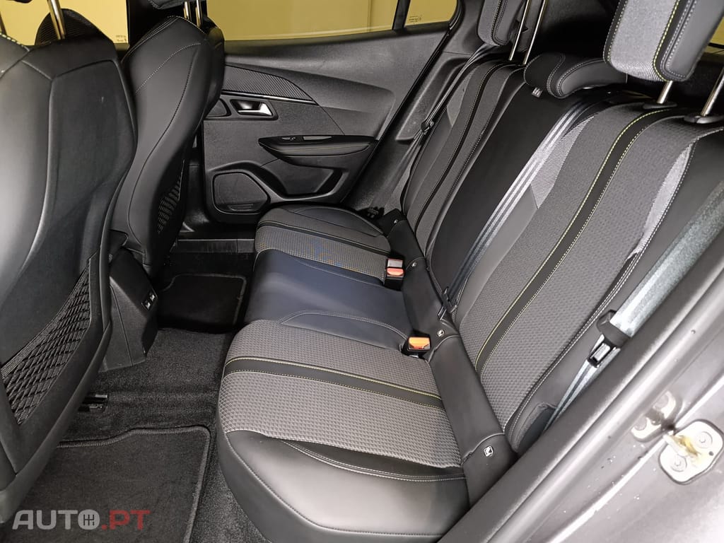 Peugeot 2008 1.5 BlueHDi GT EAT8