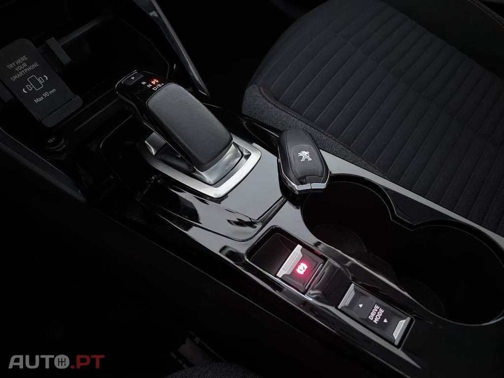 Peugeot E-208 50 kWh Allure Pack