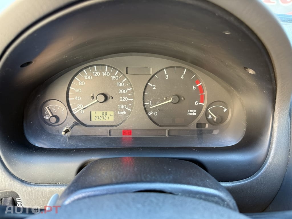 Mitsubishi Carisma Sedan 1.9 TD GLS