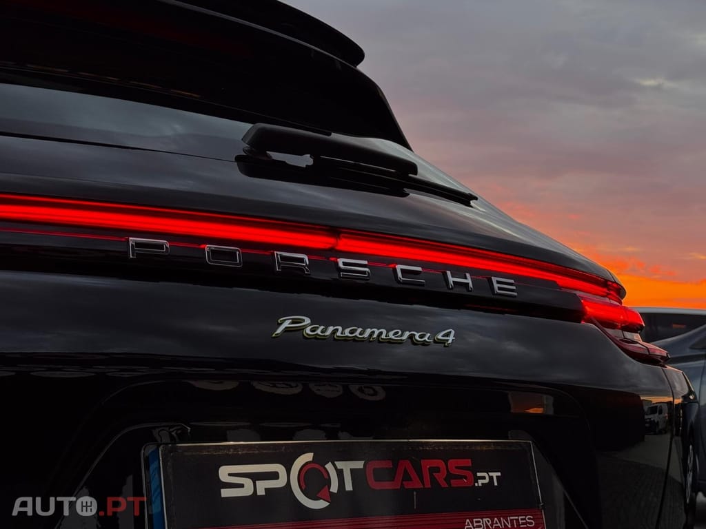 Porsche Panamera 4 E-Hybrid