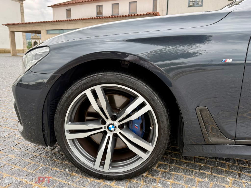 BMW 740 d xDrive Pack M Auto