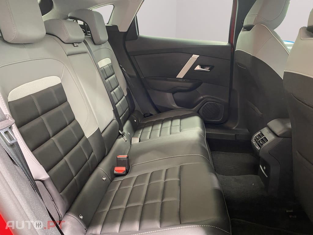Citroen C4 1.2 PureTech Max EAT8