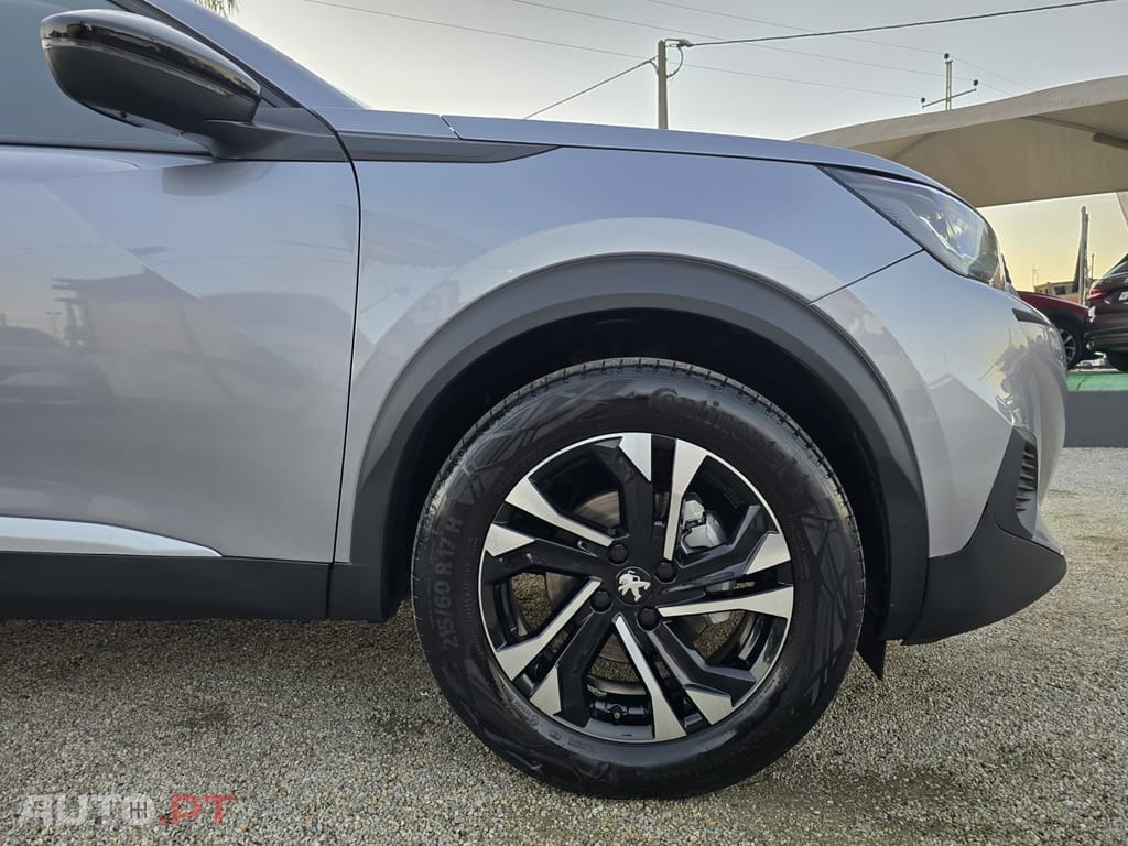 Peugeot 2008 1.2 PureTech Allure EAT8