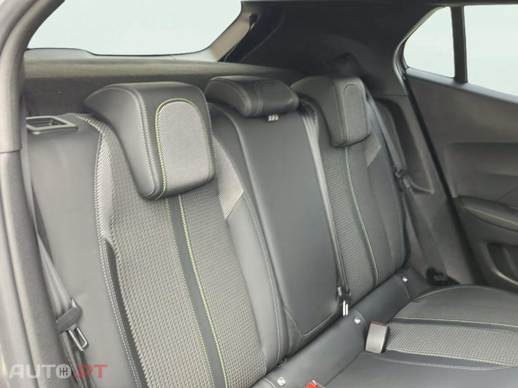 Peugeot 2008 1.2 PureTech GT