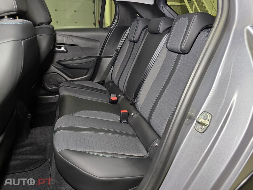 Peugeot E-208 50 kWh Allure