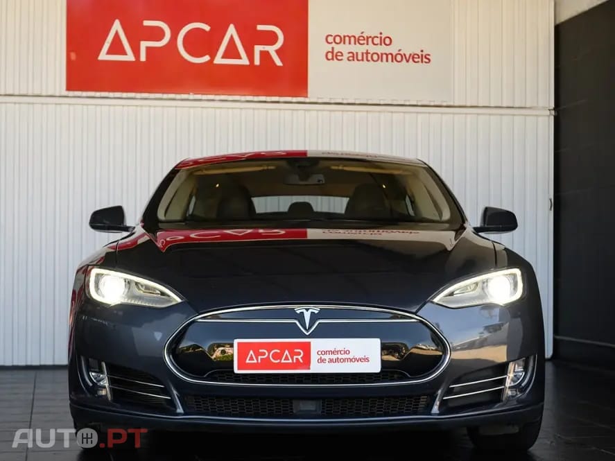 Tesla Model S Dual Motor AWD