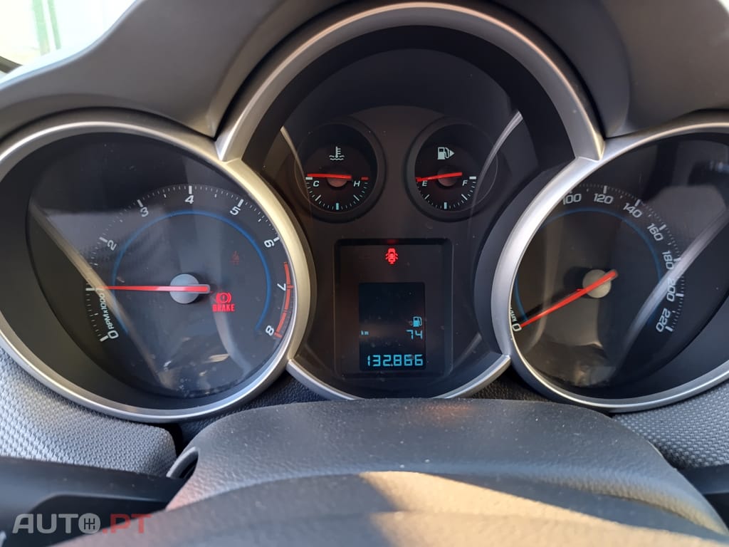 Chevrolet Cruze 1.6 LS