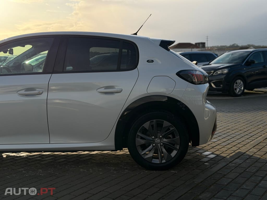 Peugeot E-208 50 kWh Allure