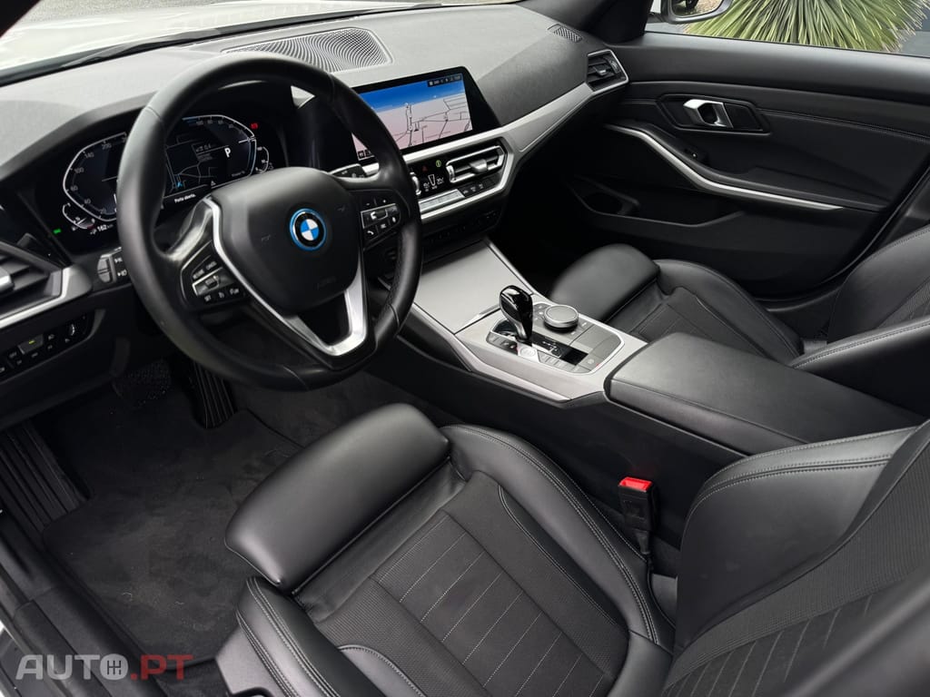 BMW 320 e Touring Corporate Edition Auto