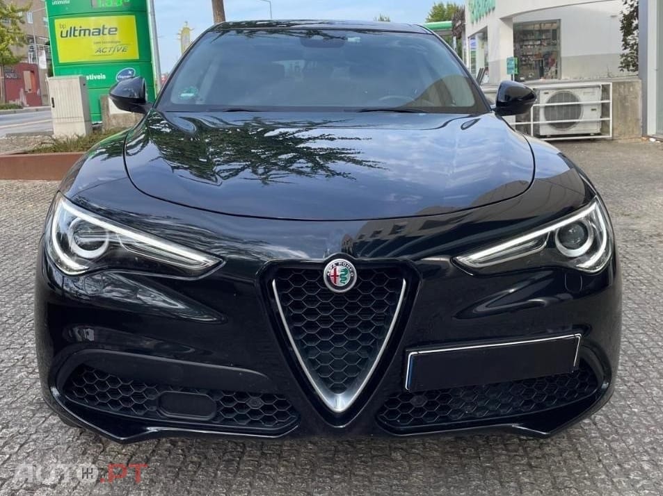 Alfa Romeo Stelvio 2.0 Turbo 16V AT8-Q4 First Edition
