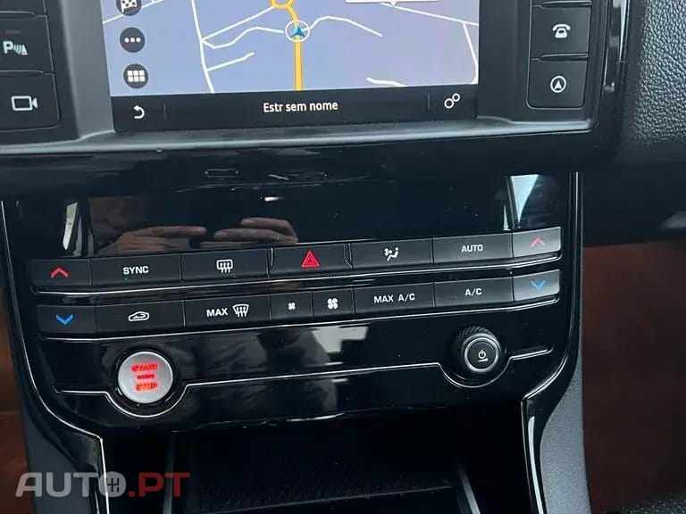 Jaguar XE 2.0 D Prestige