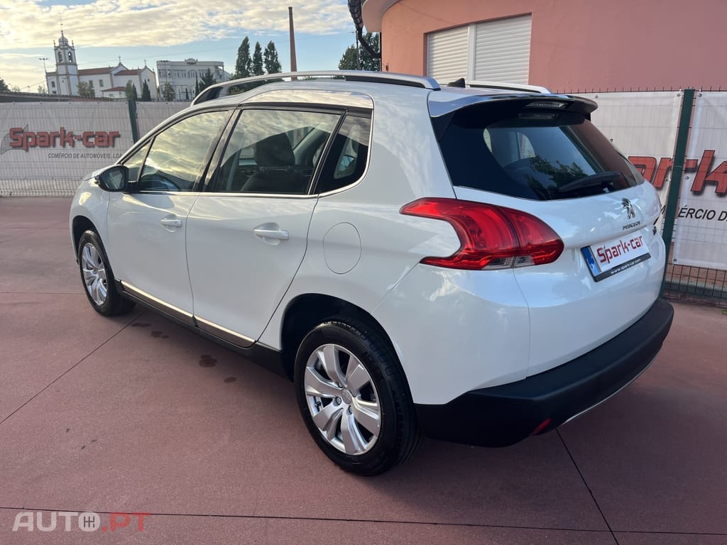 Peugeot 2008 1.2 PureTech Allure EAT6