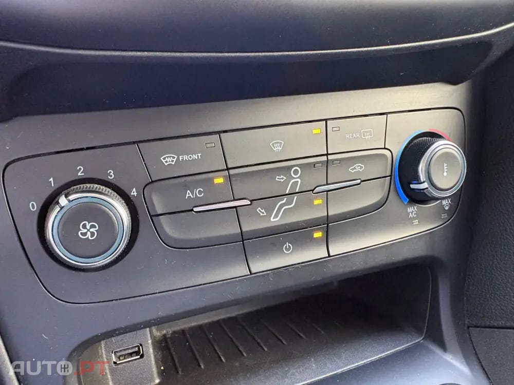 Ford Focus 1.0 EcoBoost S&S COOL&CONNECT DESIGN