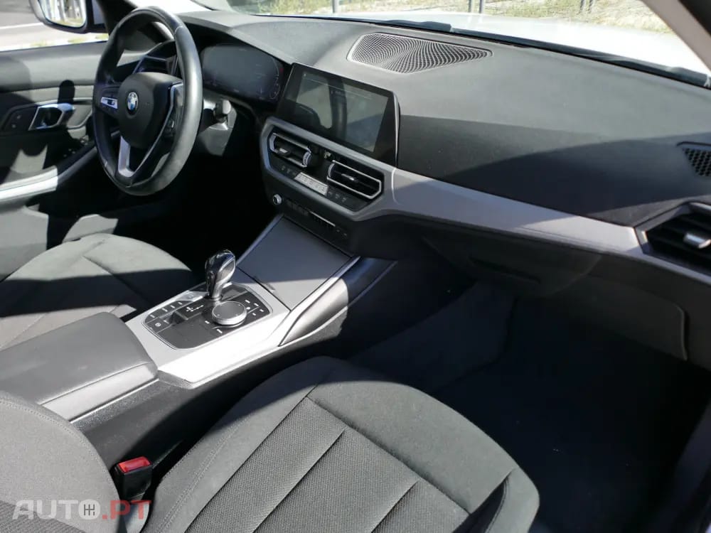 BMW 330 e iPerformance Advantage